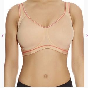 Freya moulded sports bra
AA4892 32FF UK, 32H US
1 Nude